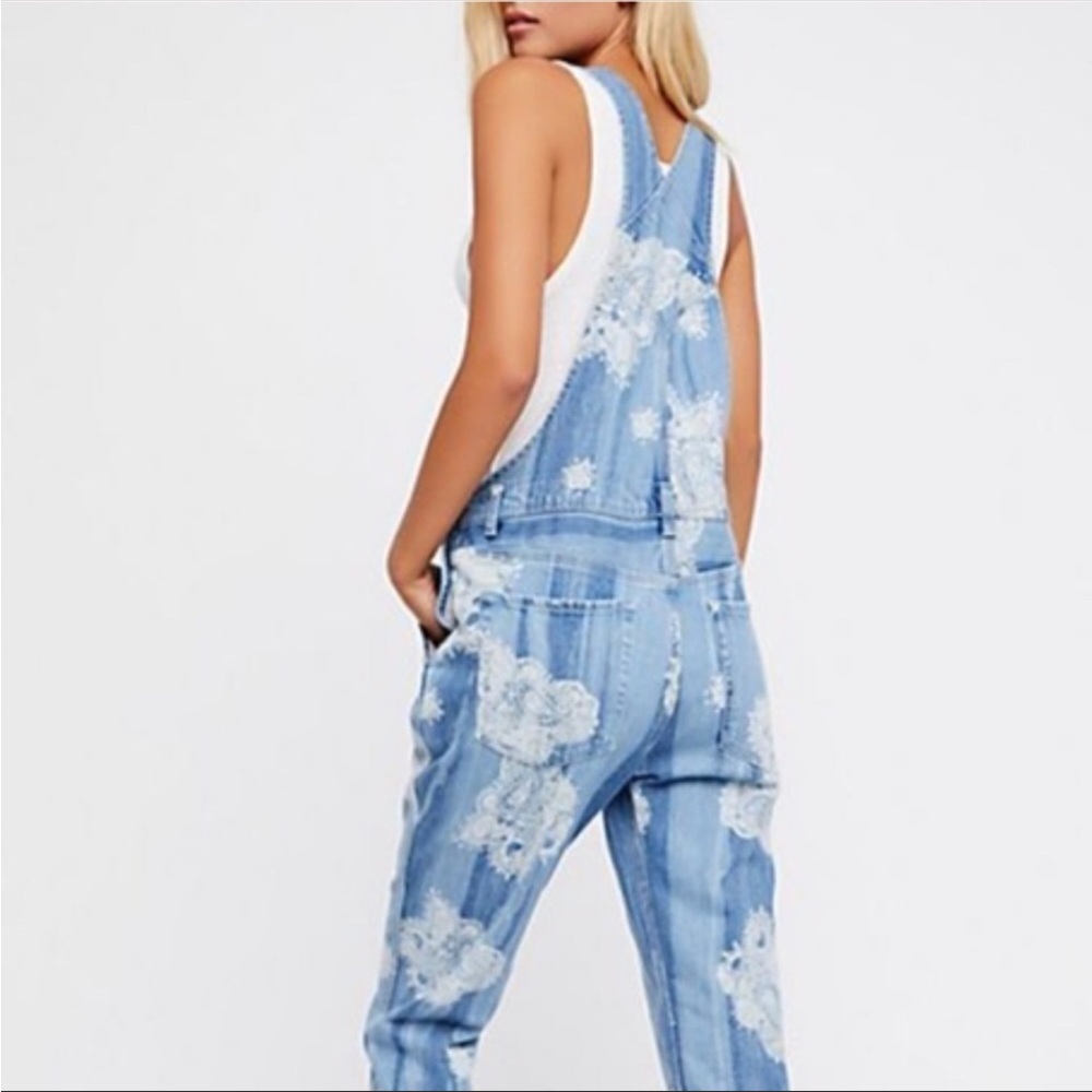 Free People We the Free Collection Paisley Boyfriend Denim Overalls Size 25